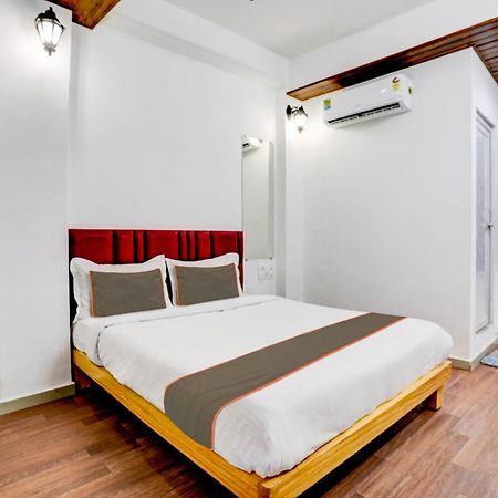 Hotel Silk, Premier Budget Friendly Luxury Hotel In Surat, Perfect For Families, Couples And Business Travelers Экстерьер фото