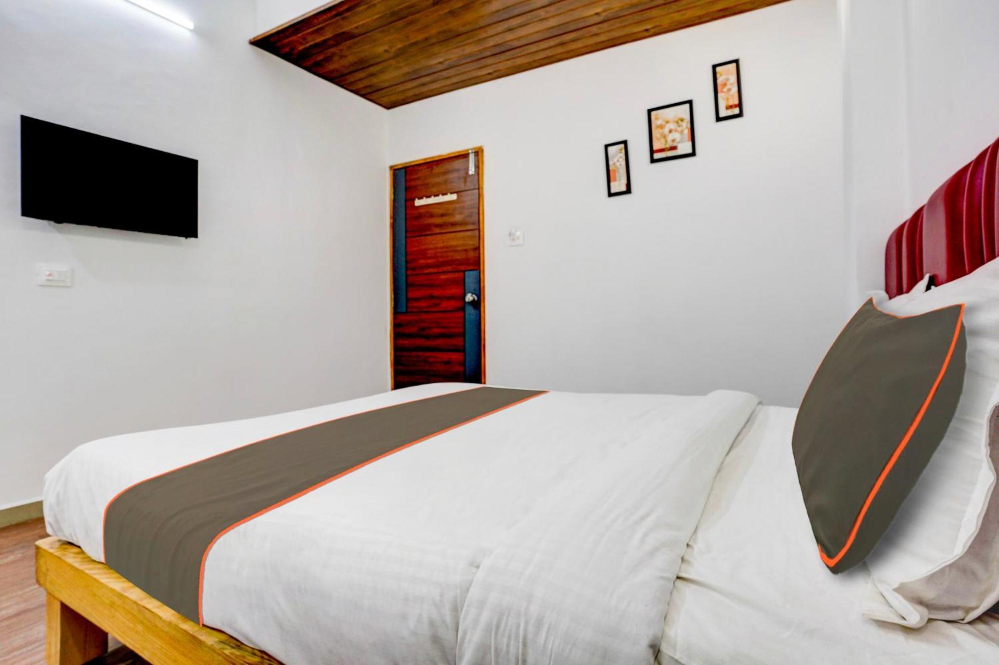Hotel Silk, Premier Budget Friendly Luxury Hotel In Surat, Perfect For Families, Couples And Business Travelers Экстерьер фото